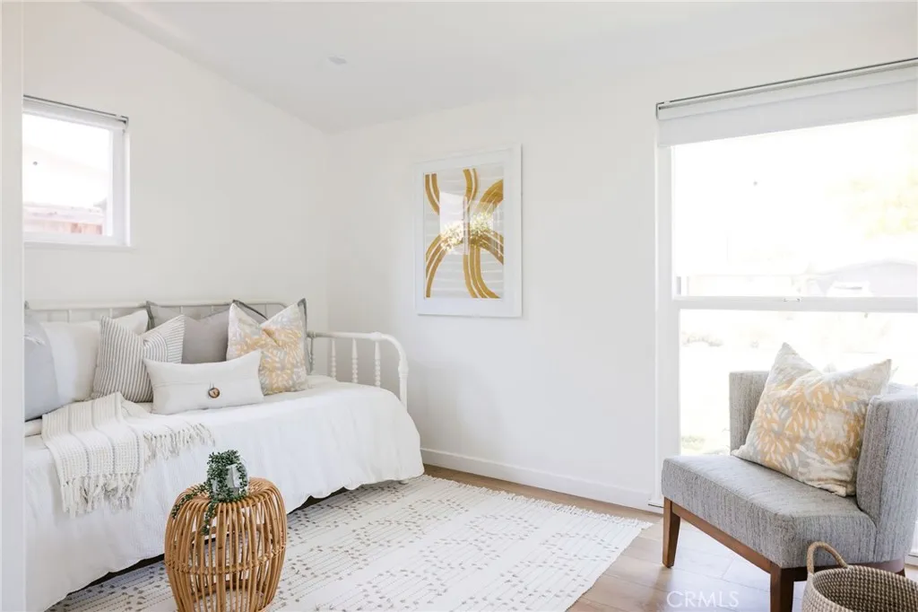 Additional image 28 of 2566 Oxford Ln, Costa Mesa, CA 92626