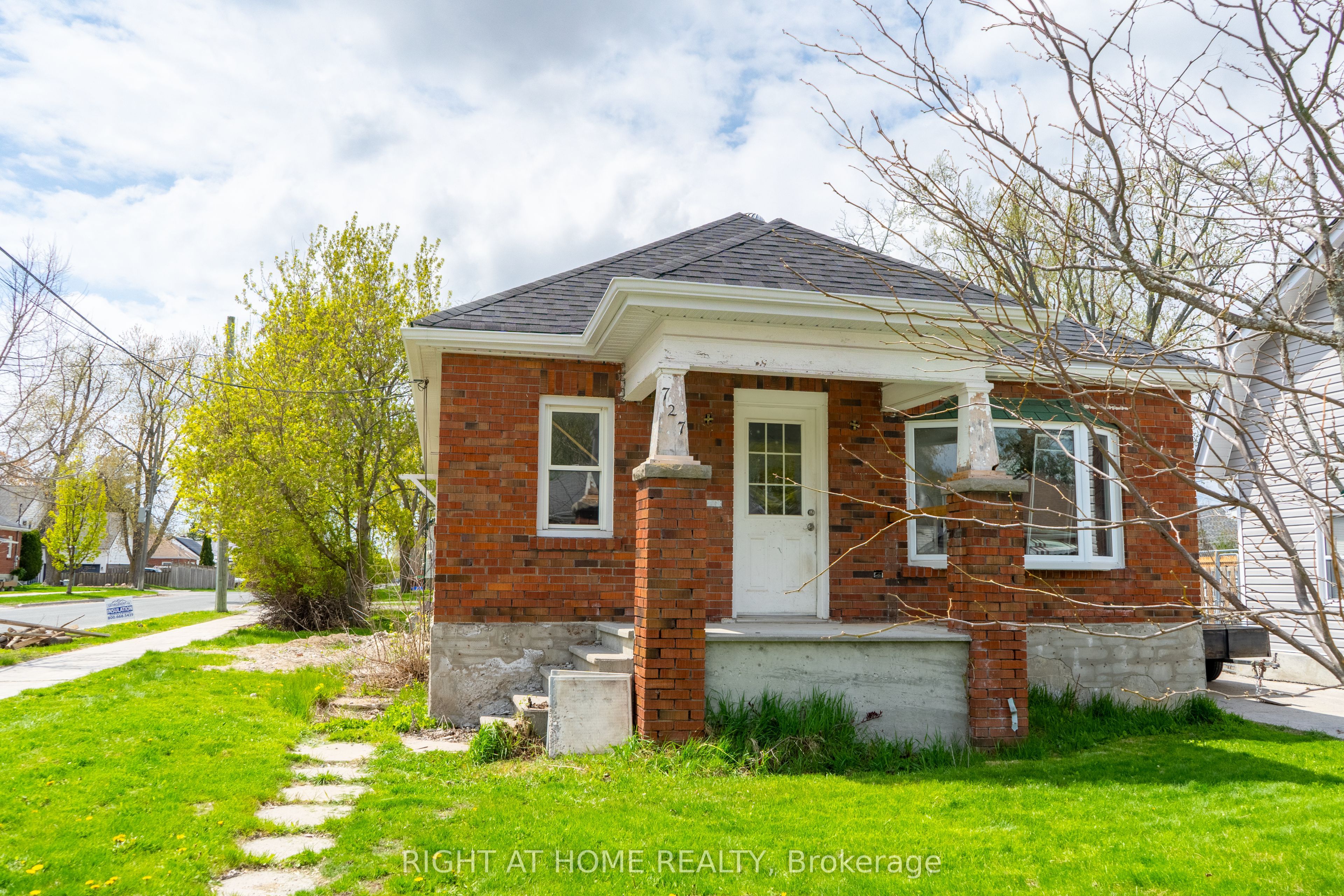 727 Payne Street, Peterborough, ON, K9J 2Z9