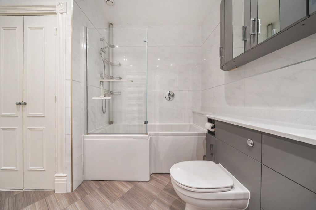 Additional image 16 of 2 bed flat for saleKemnal Road, Chislehurst BR7