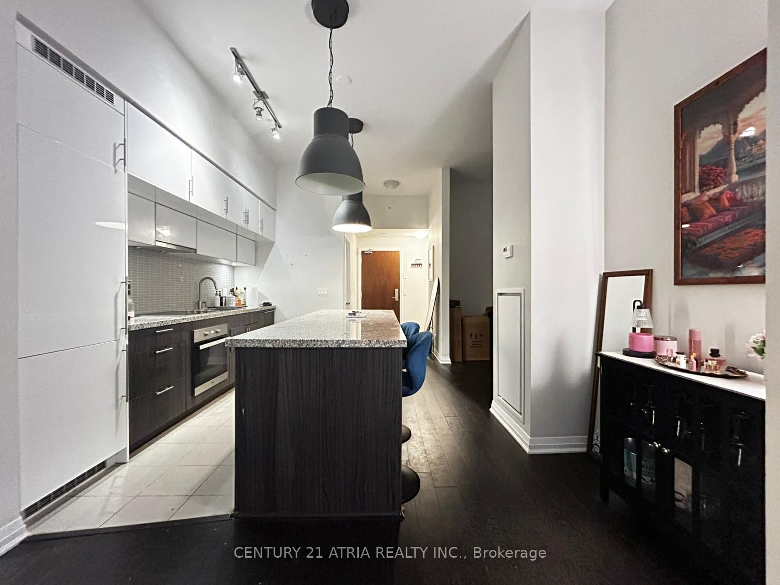 Additional image 3 of 215-8 Mercer Street, Toronto, ON, M5V 1H3