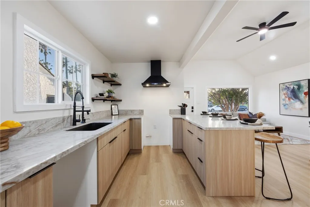 Additional image 10 of 5612 S Rimpau Blvd, Los Angeles, CA 90043