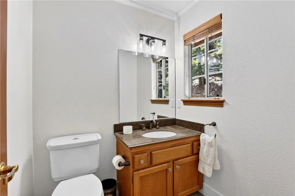 Additional image 16 of 172 N Fairway Dr, Lake Arrowhead, CA 92352
