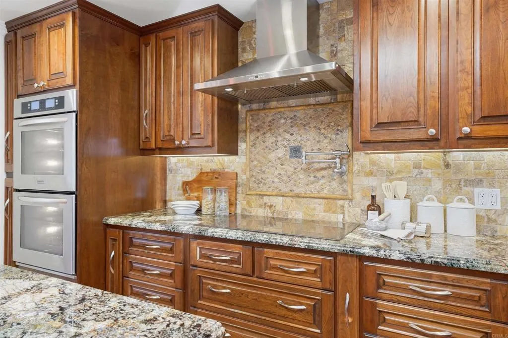 Additional image 11 of 1045 Cima Dr, San Marcos, CA 92078