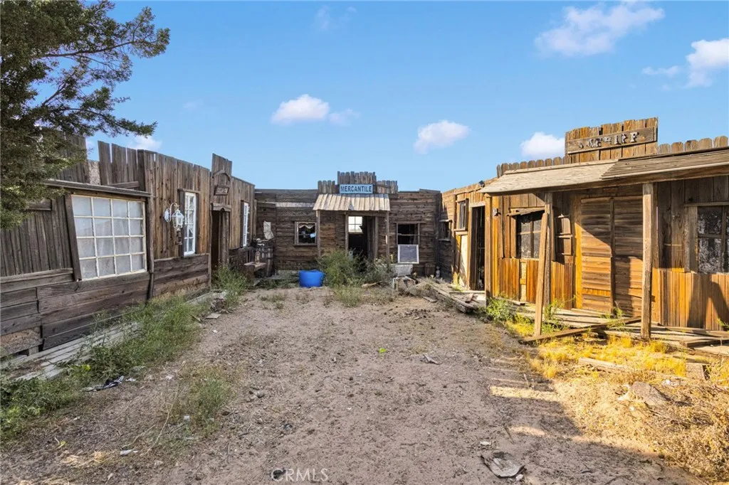 Additional image 137 of 6414 Nielson Road, Phelan, CA 92371