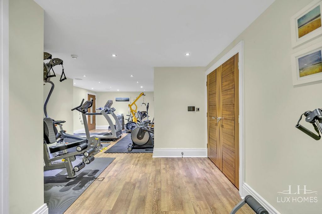 Additional image 42 of 7 bed detached house for saleParkstone Avenue, Emerson Park RM11