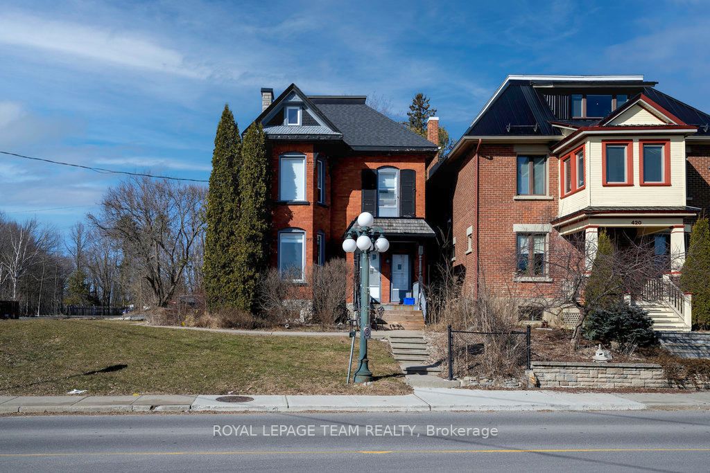 422 Donald B Munro Drive, Ottawa, ON, K0A 1L0