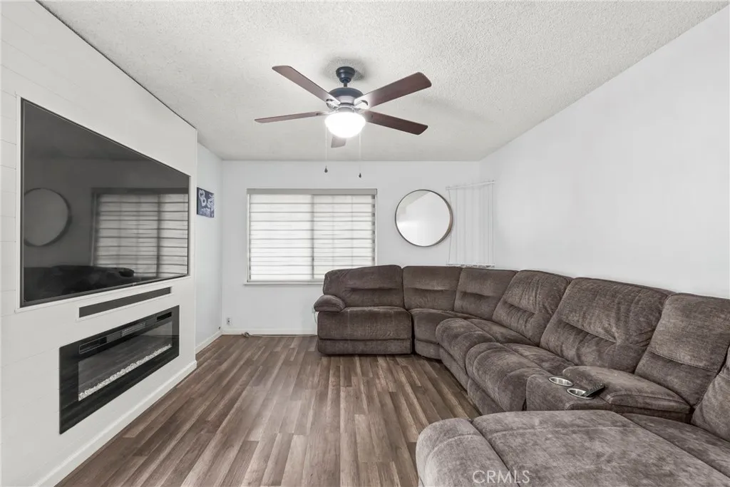 13185 Bromont Unit 1/2, Sylmar, CA 91342 photo 4