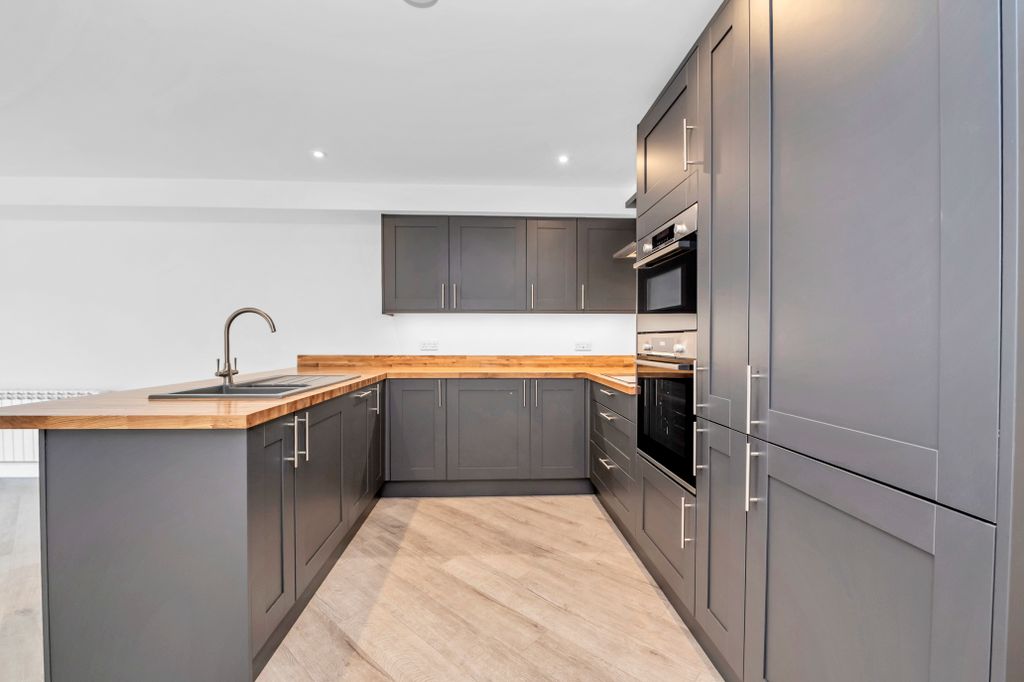 Additional image 4 of 2 bed flat for saleRisbygate Street, Bury St. Edmunds IP33