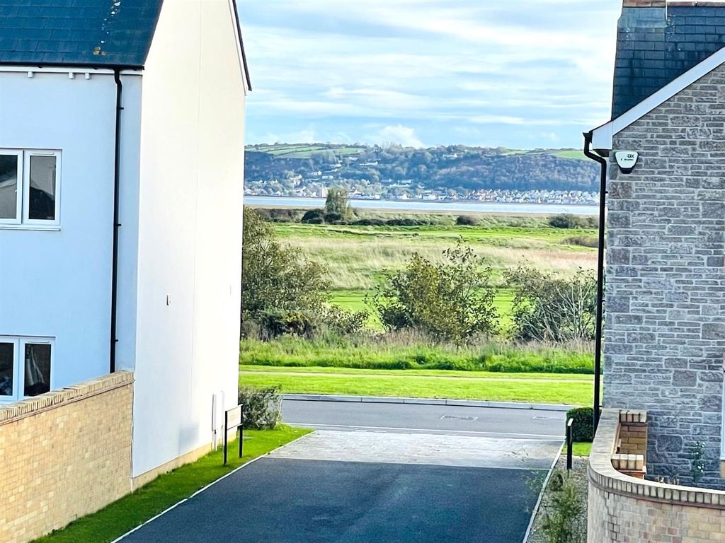 Additional image 2 of 4 bed town house for saleY Ffowndri, Llanelli SA15