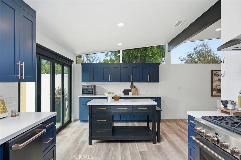 Additional image 14 of 3000 Country Club Drive, Costa Mesa, CA 92626