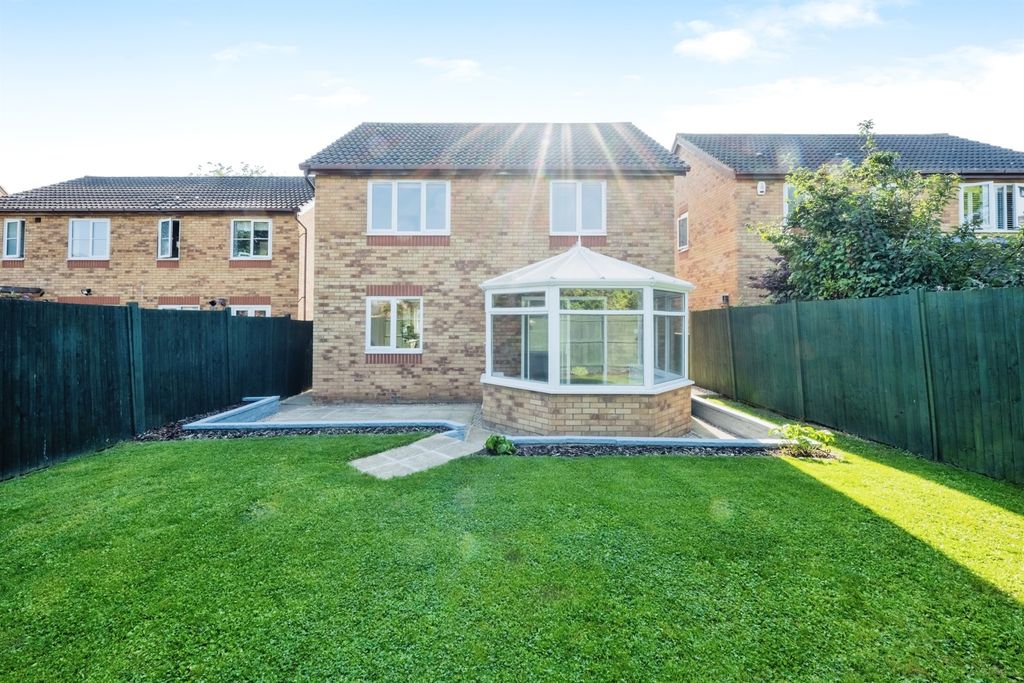 Additional image 8 of 4 bed detached house for saleNicholls Close, Barton-Le-Clay, Bedford MK45