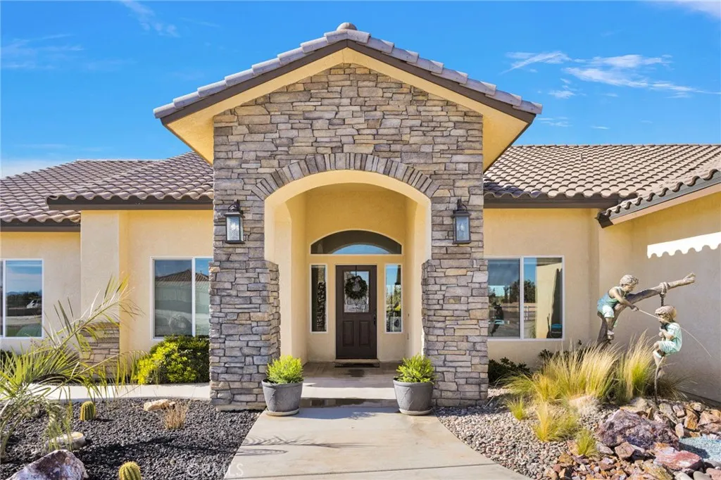 Additional image 68 of 8140 Heartland Cir, Oak Hills, CA 92344