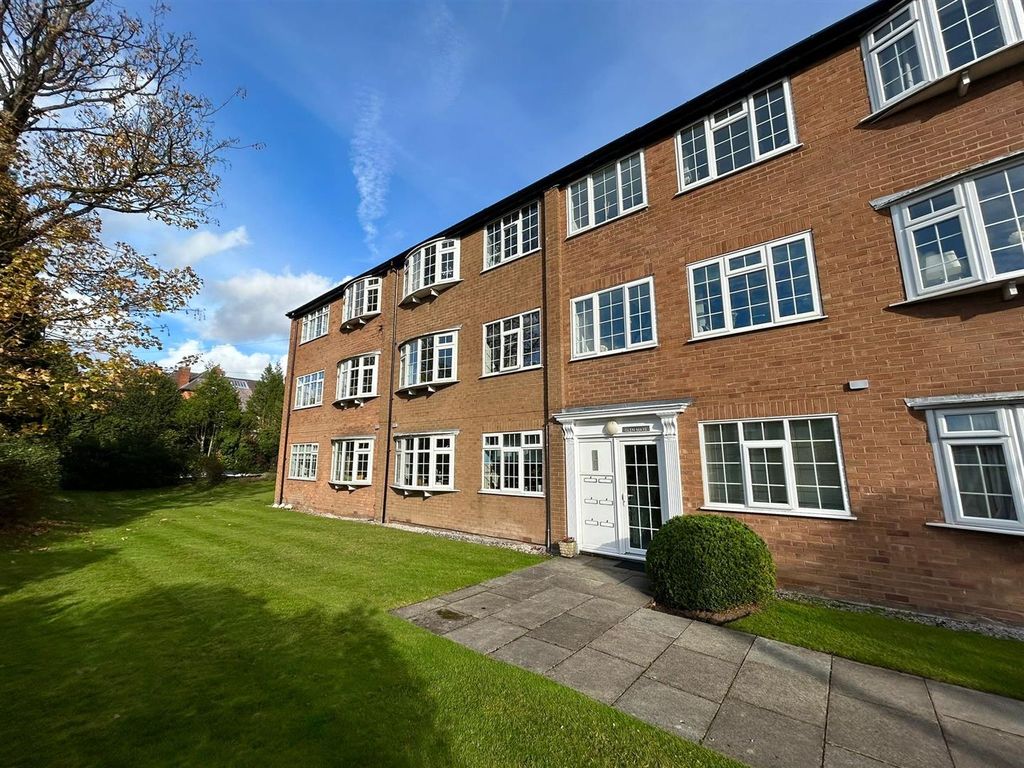 2 bed flat for saleIrlam Road, Sale M33
