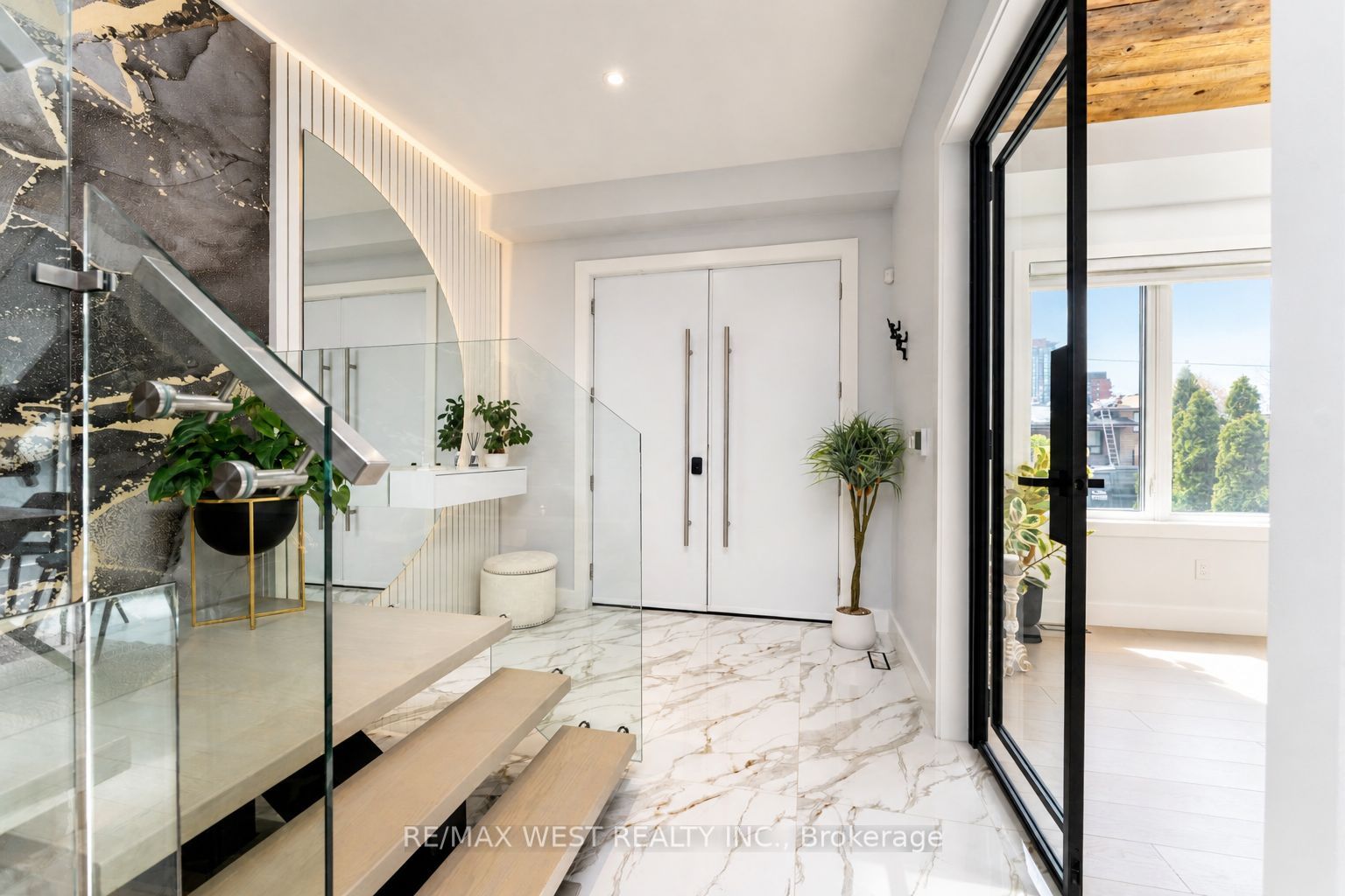 6 Creston Road, Toronto, ON, M6A 1J1 photo 3
