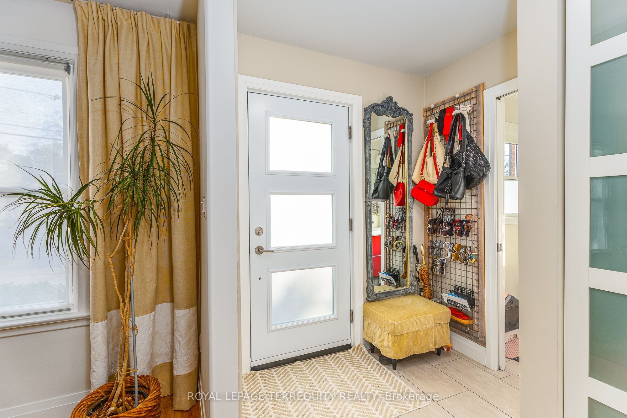 Additional image 2 of 256 Renforth Drive, Toronto, ON, M9C 2K9
