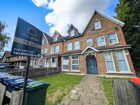 Torrington Park, North Finchley N12, Studio to rent