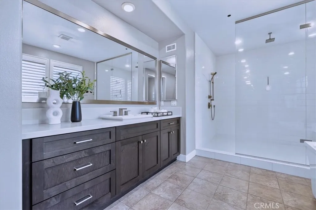 Additional image 107 of 168 Crossover, Irvine, CA 92618