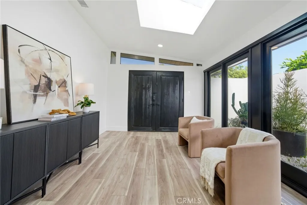 Additional image 9 of 3000 Country Club Drive, Costa Mesa, CA 92626