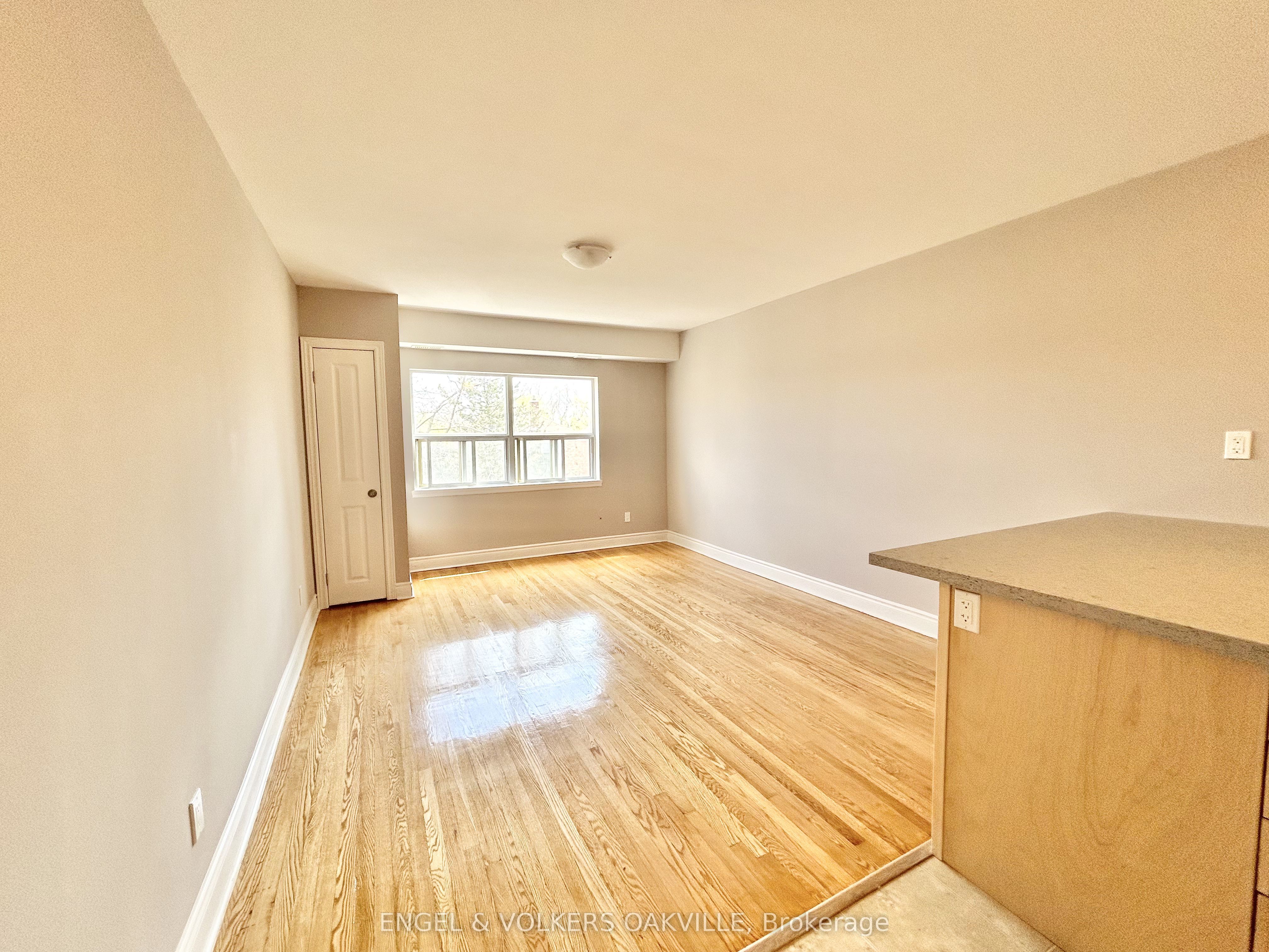 Additional image 4 of 10-80 Twenty Fifth Street, Toronto, ON, M8V 3P9