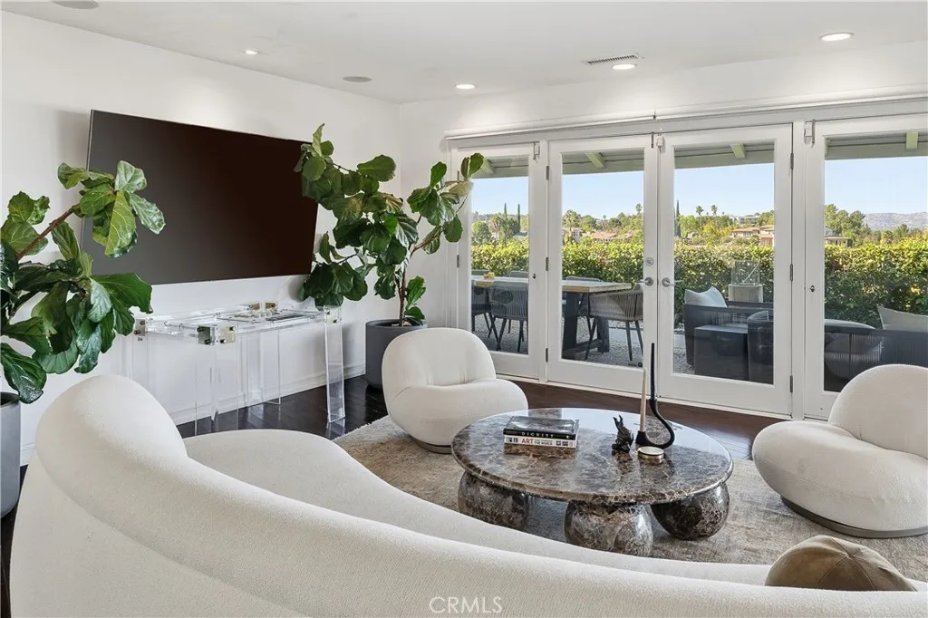 Additional image 21 of 4173 Regal Oak Dr, Encino, CA 91436