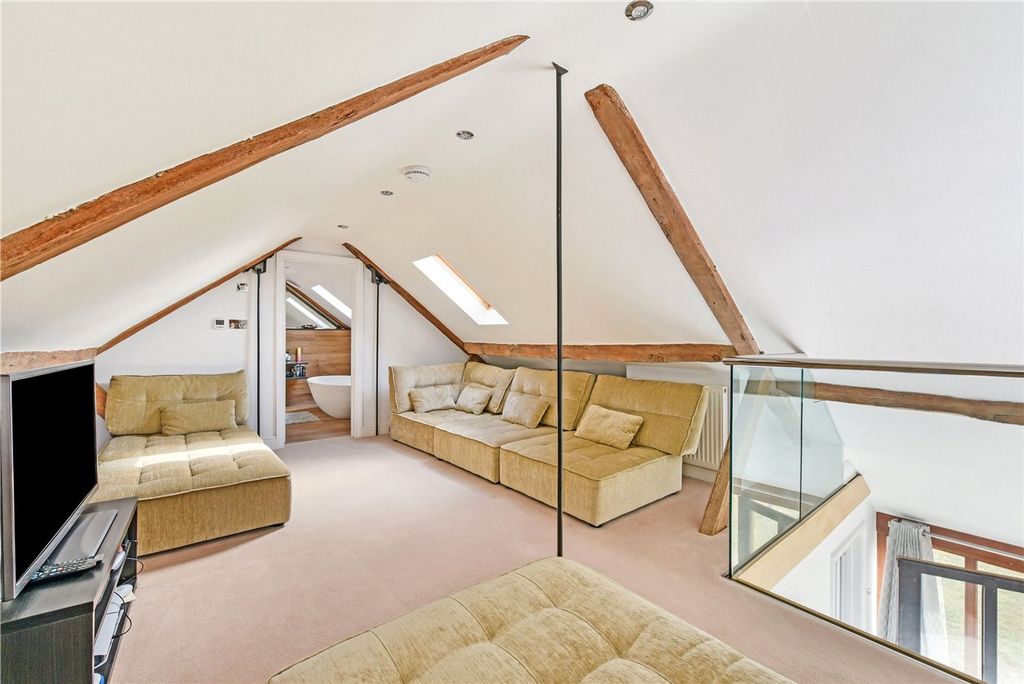 Additional image 19 of 3 bed flat for saleOld Park Lane, Chichester PO18