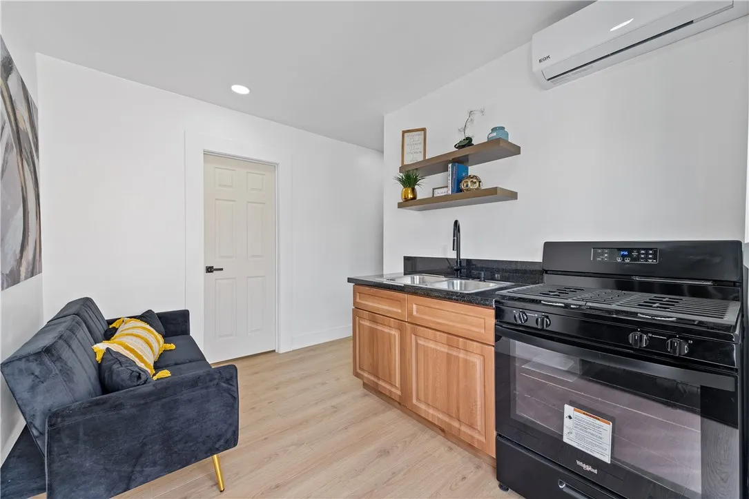 Additional image 34 of 11863 S Avalon Boulevard, Los Angeles, CA 90061