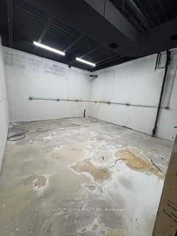 Additional image 3 of MAIN FLOOR O-186 King Road, Richmond Hill, ON, L4E 2W1
