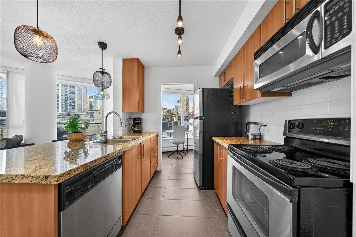Additional image 3 of 905-58 Keefer Place, Vancouver, BC, V6B 0B8
