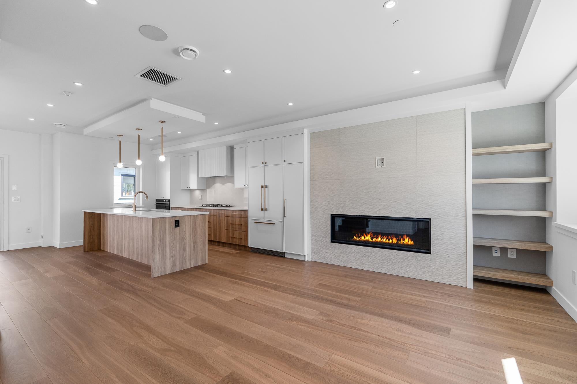 Additional image 3 of 1-1860 Moore Avenue, Burnaby, BC, V5B 4N3
