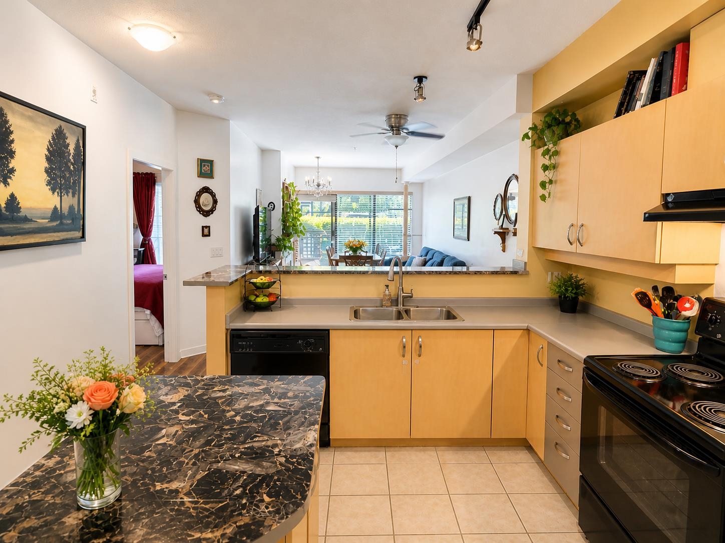 Additional image 4 of 121-10866 City Parkway, Surrey, BC, V3T 5W9