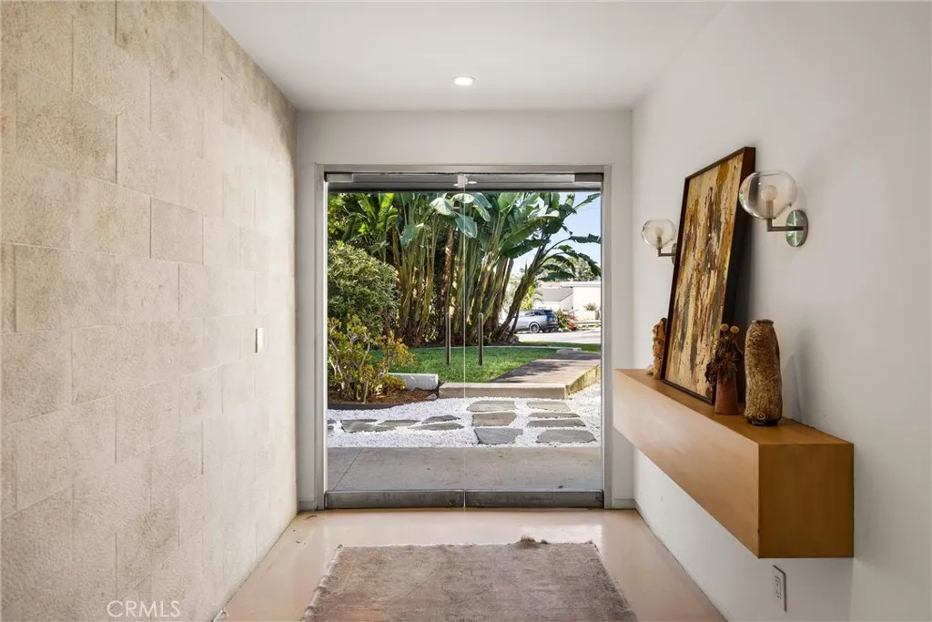 Additional image 3 of 341 Vista Baya, Costa Mesa, CA 92627