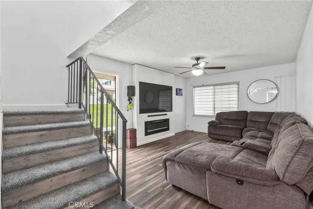13185 Bromont Unit 1/2, Sylmar, CA 91342 photo 5