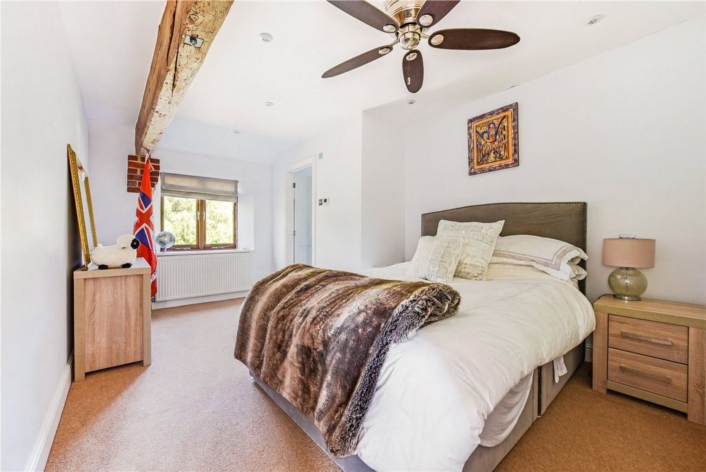 Additional image 16 of 3 bed flat for saleOld Park Lane, Chichester PO18
