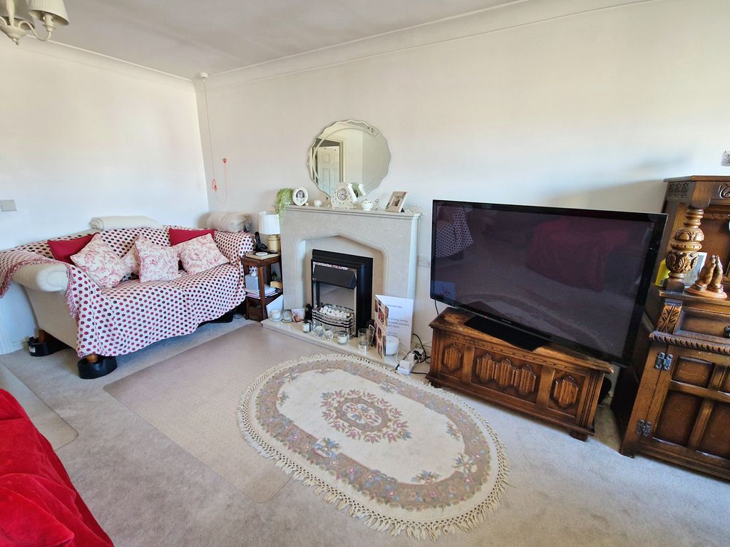 Additional image 4 of 1 bed property for saleStoneleigh Court, John Street, Porthcawl CF36