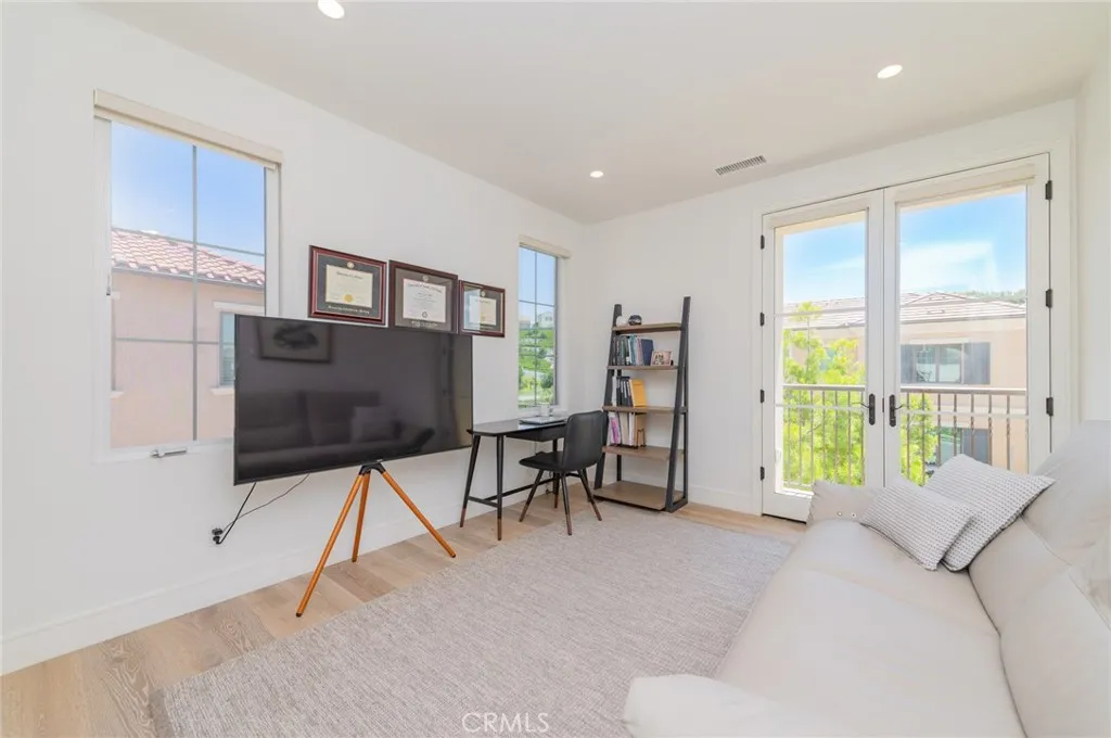 Additional image 33 of 154 Winnett, Irvine, CA 92602