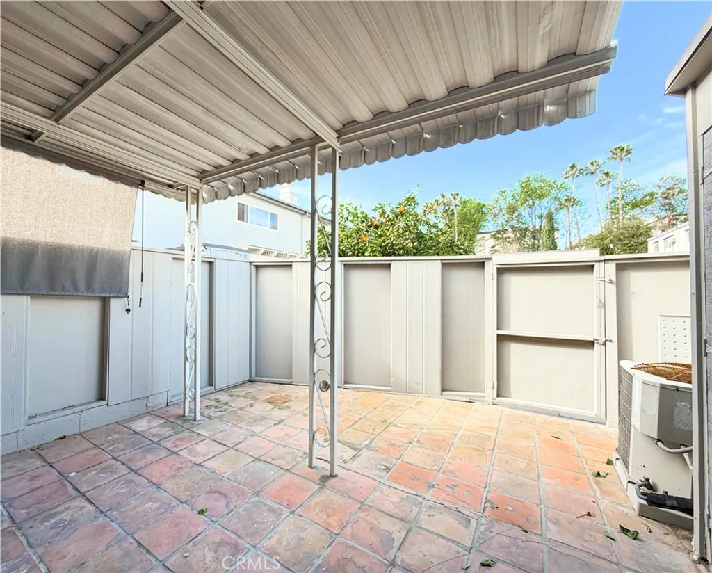 Additional image 19 of 22131 N Oxnard Street Unit A, Woodland Hills, CA 91367
