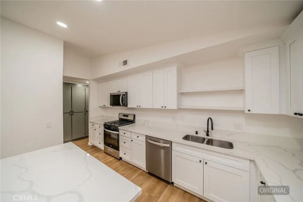 Additional image 16 of 555 N Chestnut Ave, Rialto, CA 92376