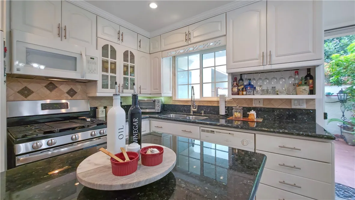 Additional image 36 of 1651 237 Street Unit C, Harbor City, CA 90710