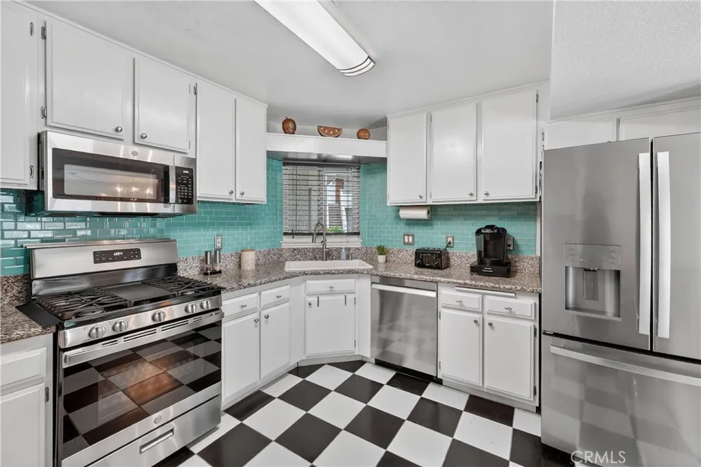 Additional image 4 of 69 Brownfield Ln, Pomona, CA 91766