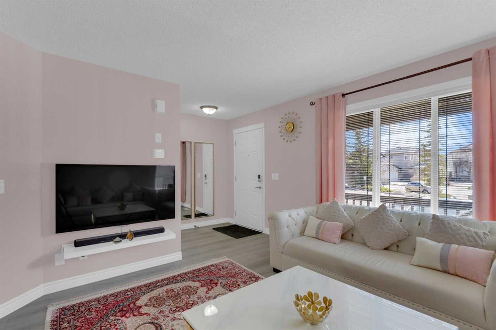 Additional image 4 of 47 Panatella Park NW, Calgary, AB, T3K 6L5