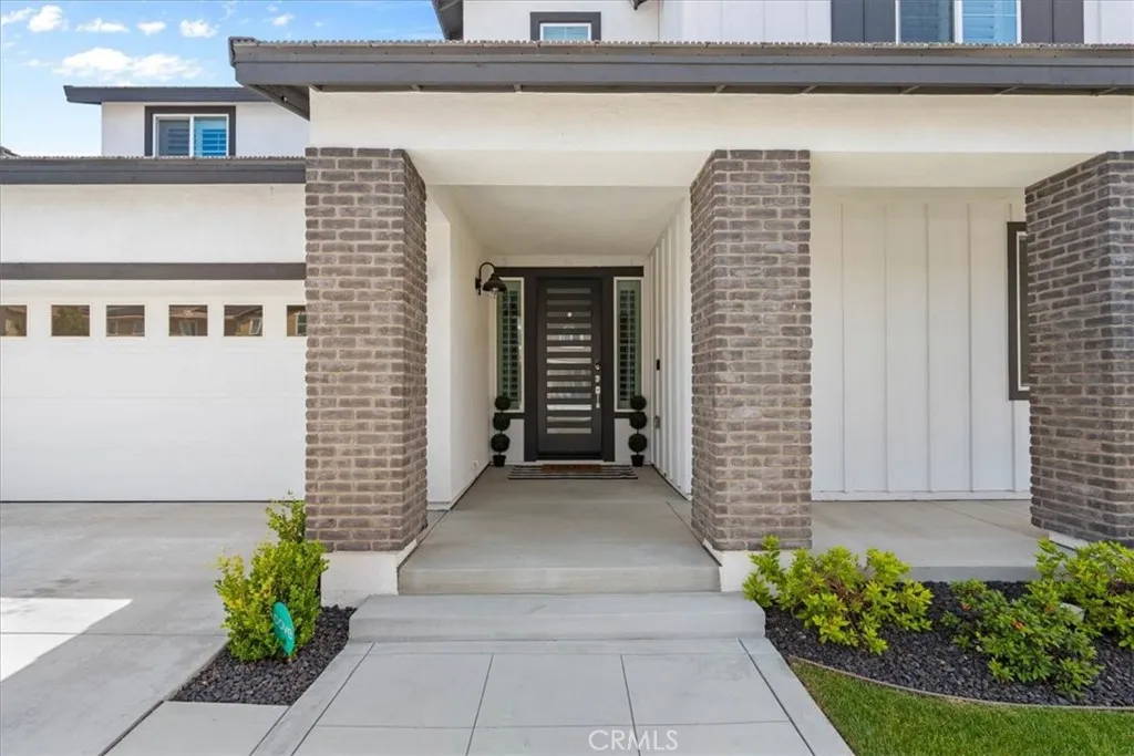 16769 Tea Tree Ln, Fontana, CA 92336 photo 5