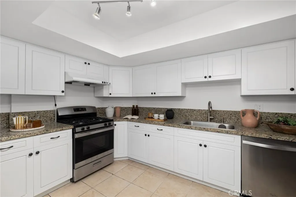 Additional image 15 of 300 S Reno Street Unit 303, Los Angeles, CA 90057