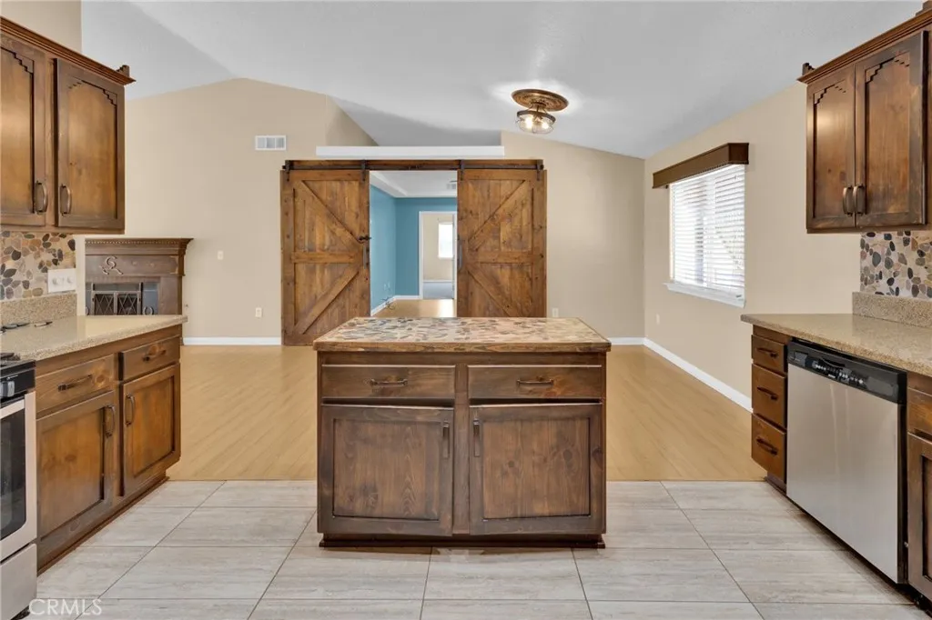 Additional image 71 of 10768 10th Ave, Hesperia, CA 92345
