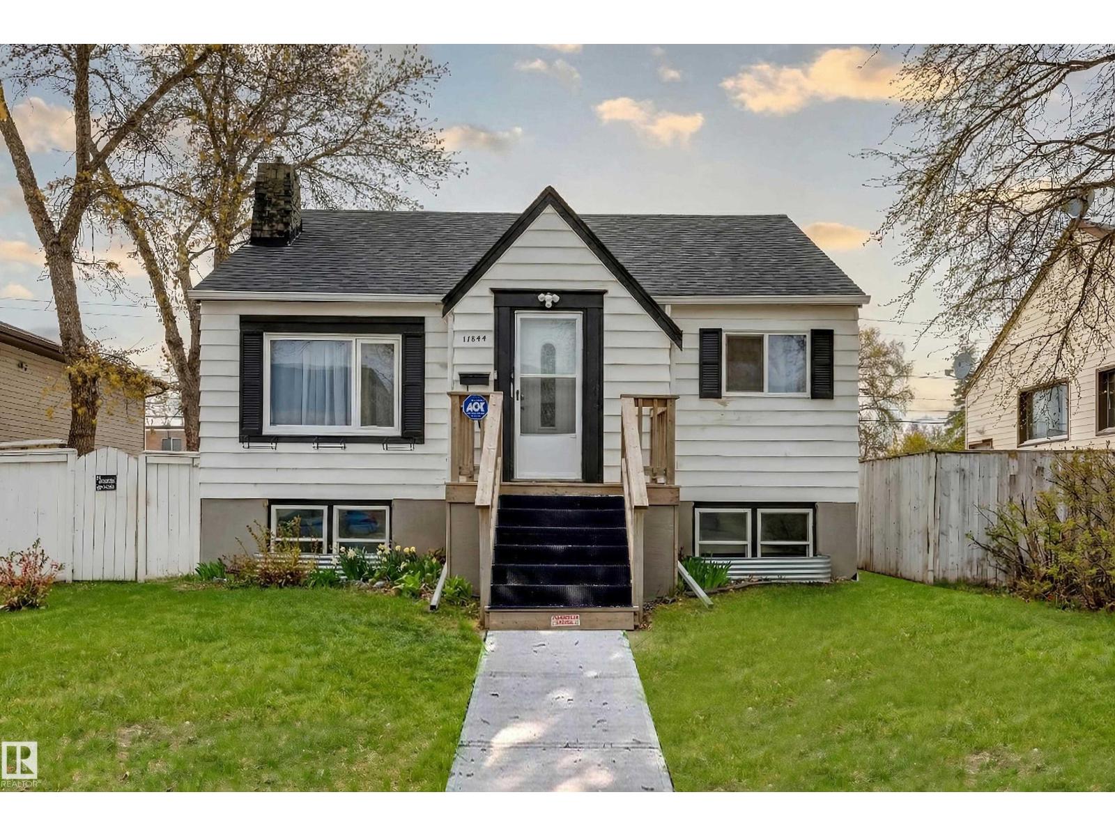 Additional image 4 of 11844 96 Street NW, Edmonton, AB, T5G1V3