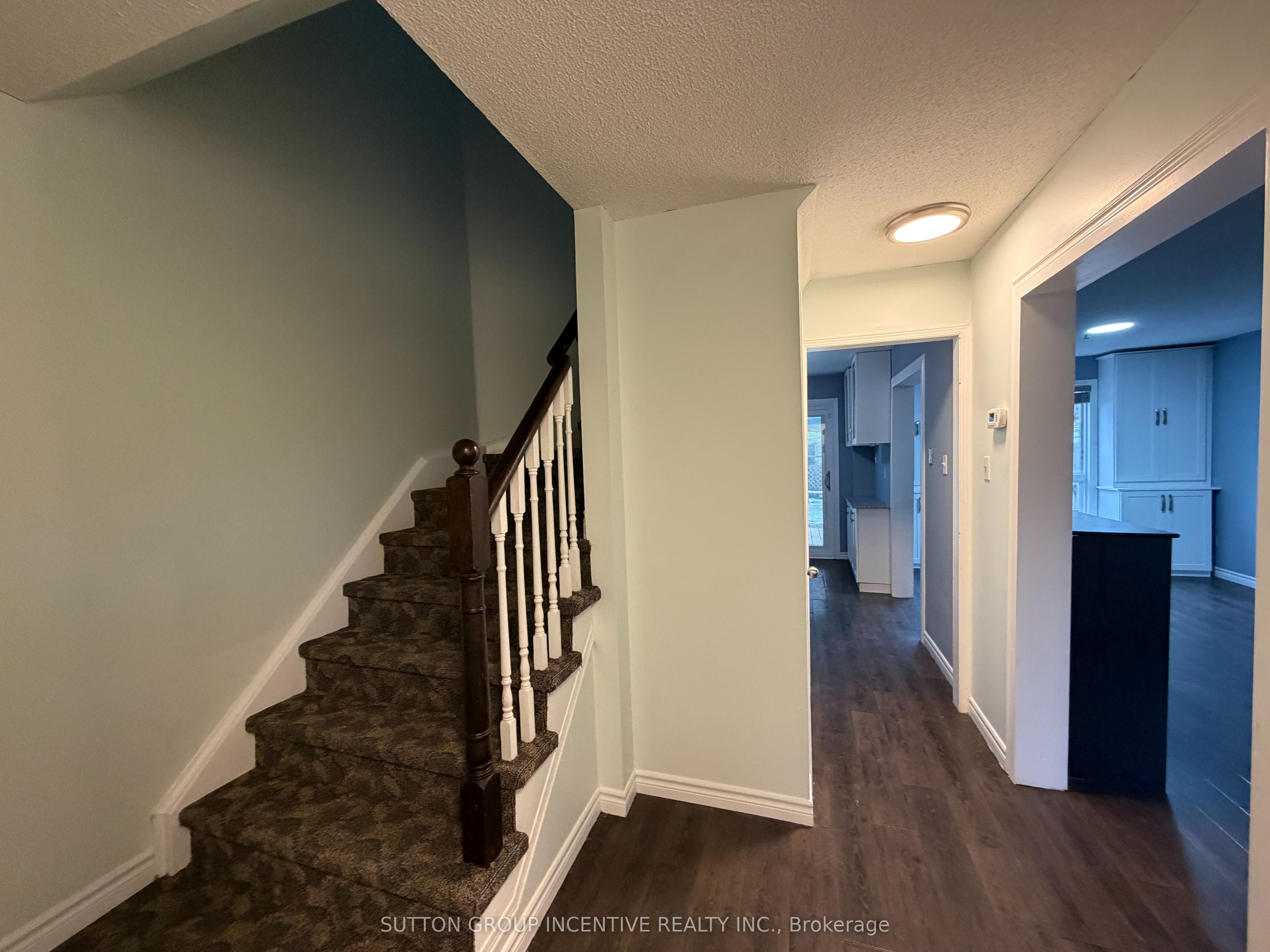 90 Moon Drive, Barrie, ON, L4N 7G9 photo 3