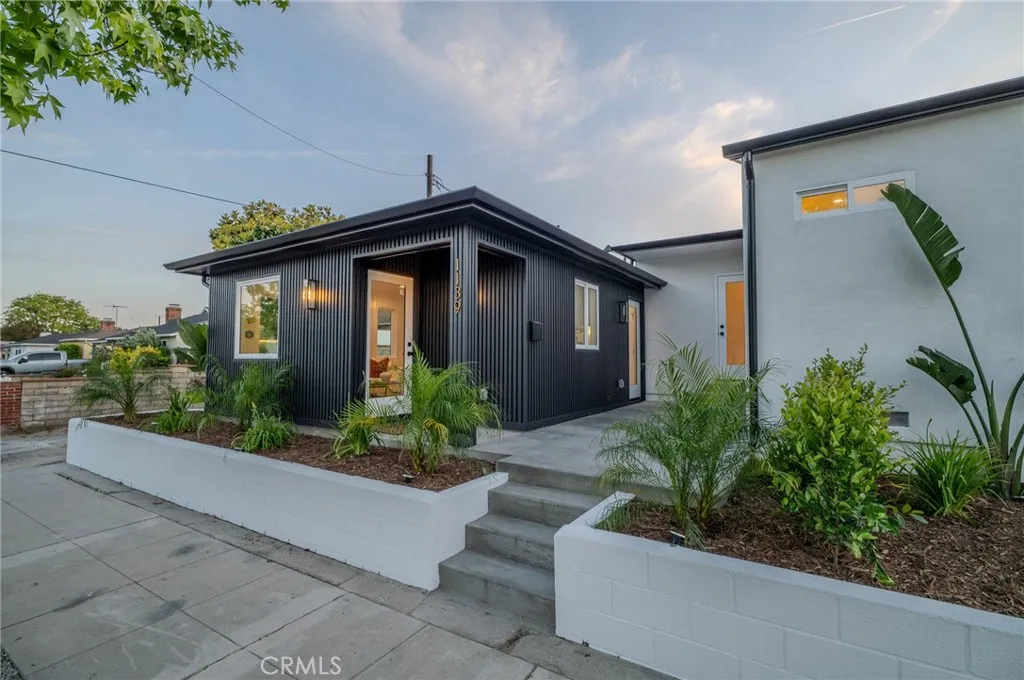 Additional image 81 of 1141 N Lima Street, Burbank, CA 91505