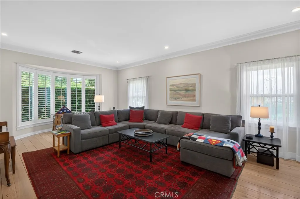 Additional image 9 of 3664 Holboro Dr, Los Angeles, CA 90027