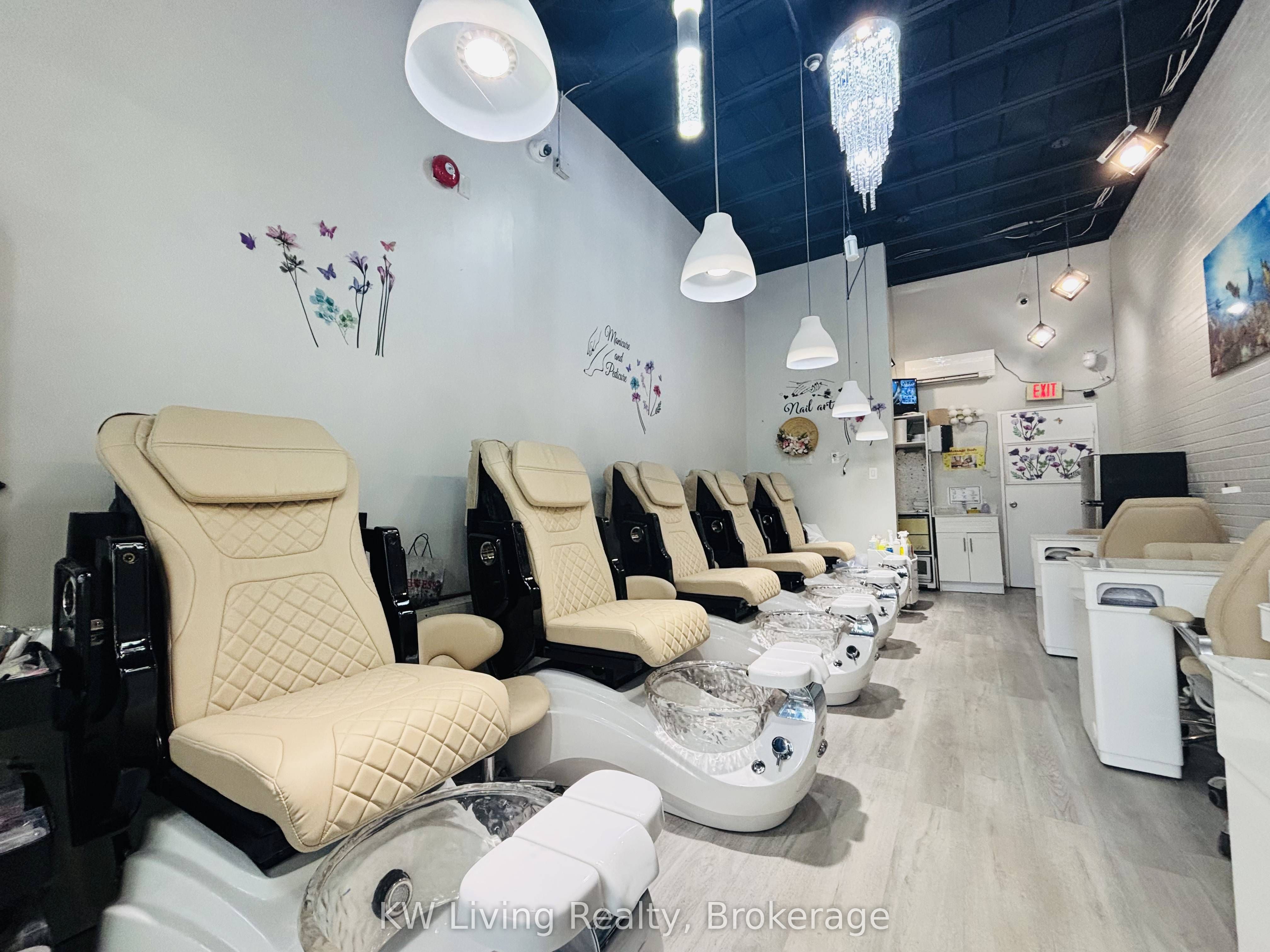 Additional image 6 of 356A Lakeshore Road W, Mississauga, ON, L5H 1H3