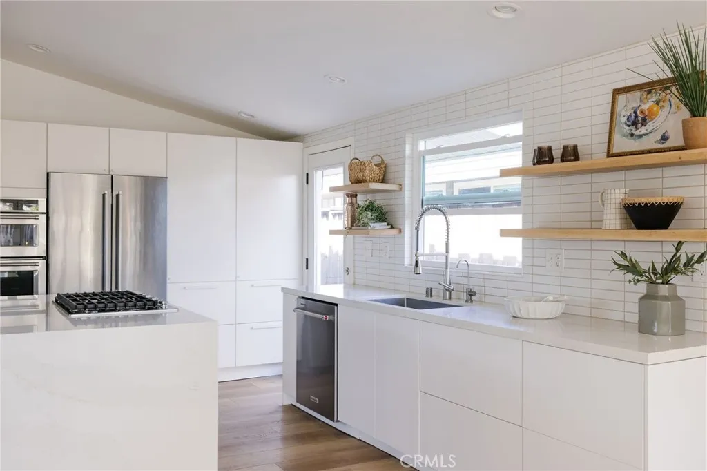 Additional image 12 of 2566 Oxford Ln, Costa Mesa, CA 92626