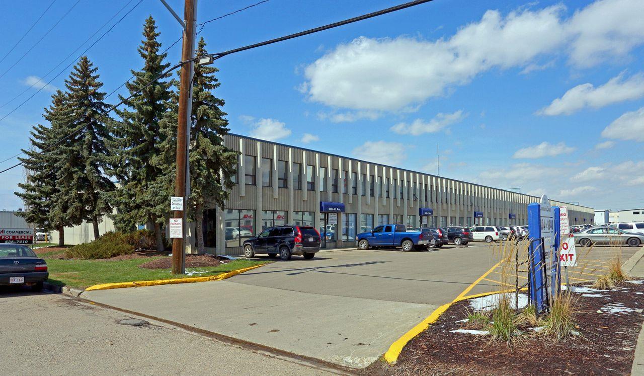 4,-9828 , 9804 47 Avenue NW, Edmonton, AB, T6E5P3